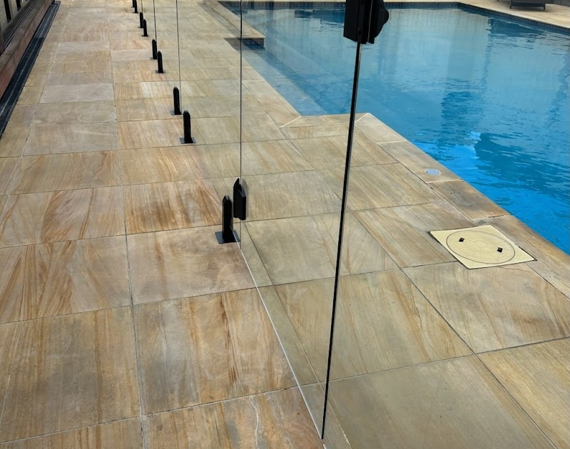 Frameless glass pool fencing Niddrie providing modern safety and style